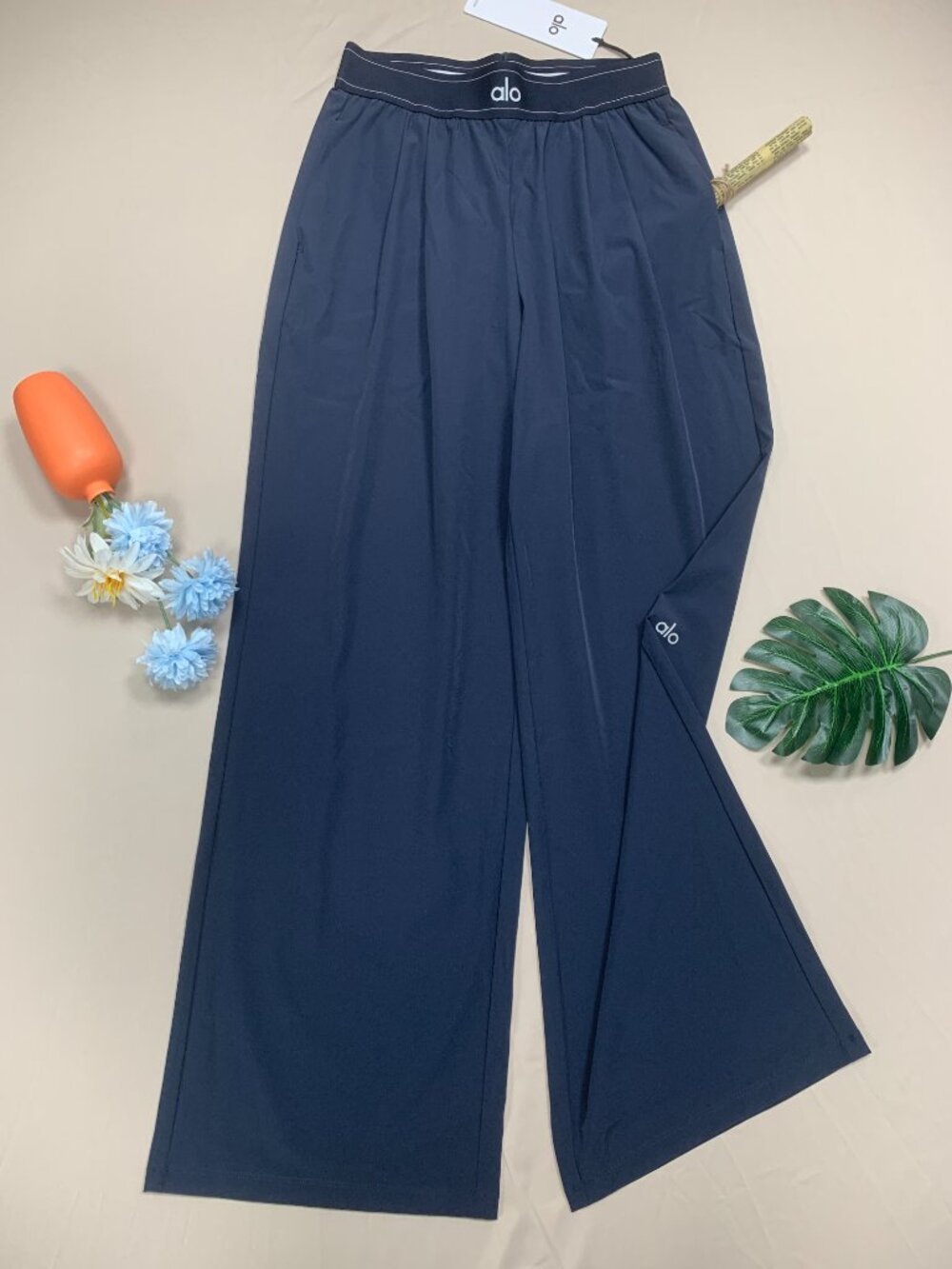 🌌ALO Yoga New Navy Relaxed Women's Suit Up Trouser✨Regular 30" Inseam - Picture 2 of 10
